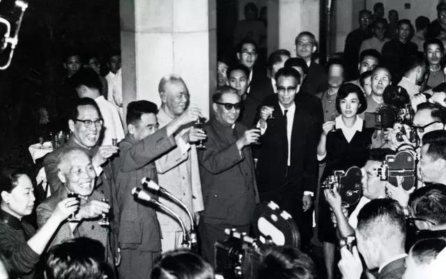 1959年，李宗仁在美国寄来价值11万美元的文物，周总理找人鉴定后发现大多是赝品