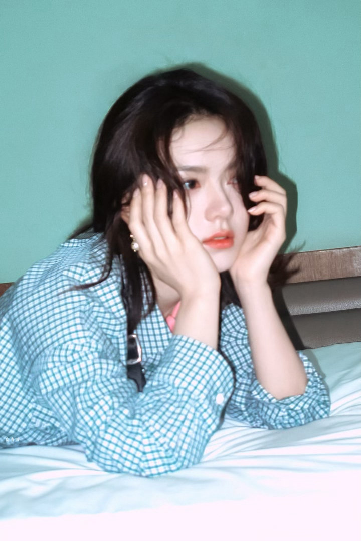 赵今麦赵今麦徐迟 🍑赵今麦无可替代“你是我无法写的野蛮玫瑰，也是我寻求一生也得