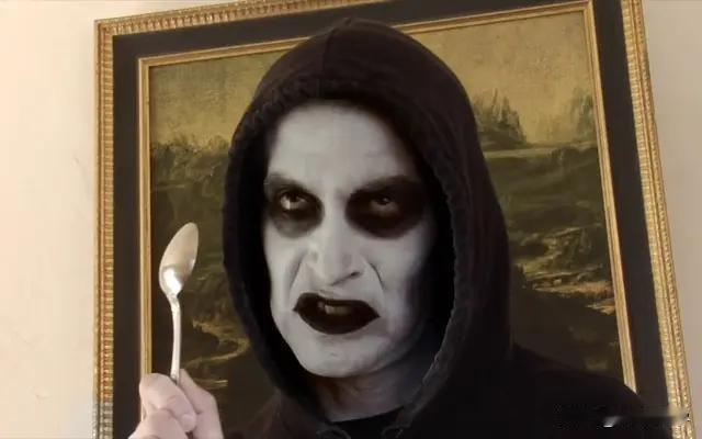 有谁看过这部电影啊？一个拿着勺子一直追着你敲打你的人……都看过哪些电影 多好的一