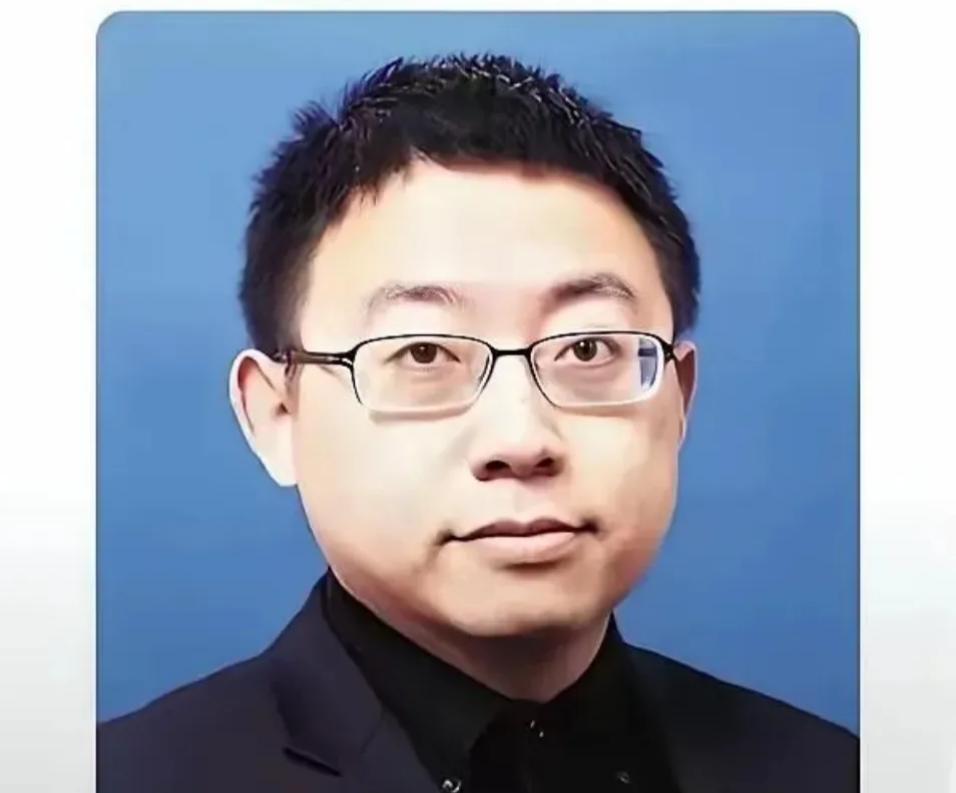 沈逸老师这句话最近刷屏了，简直像一篇穿越千年的战斗宣言，特别燃！尤其是那句核心警