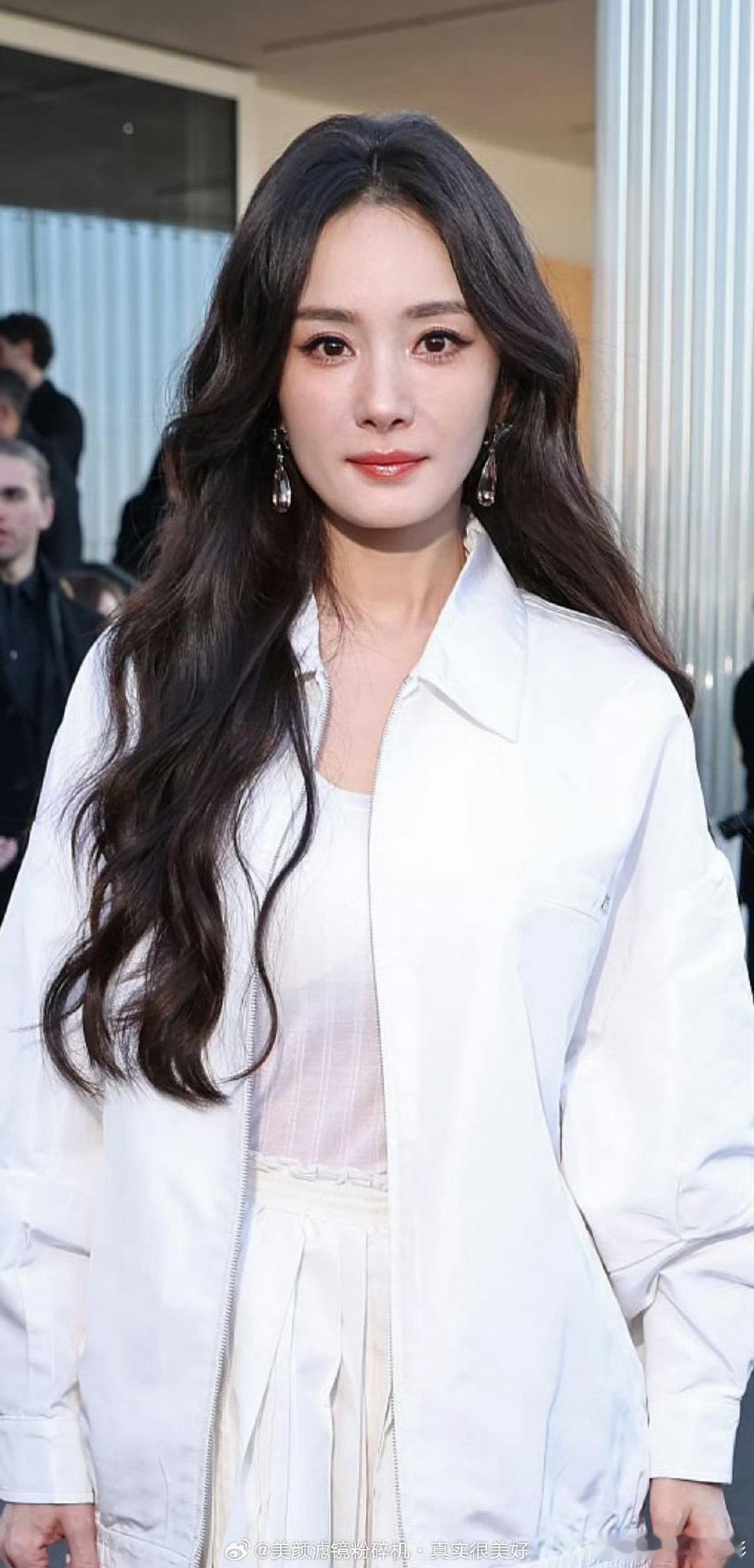 杨幂柳智敏登陆少年g社生图杨幂柳智敏g社生图杨幂柳智敏登陆少年同框杨幂柳智敏登陆