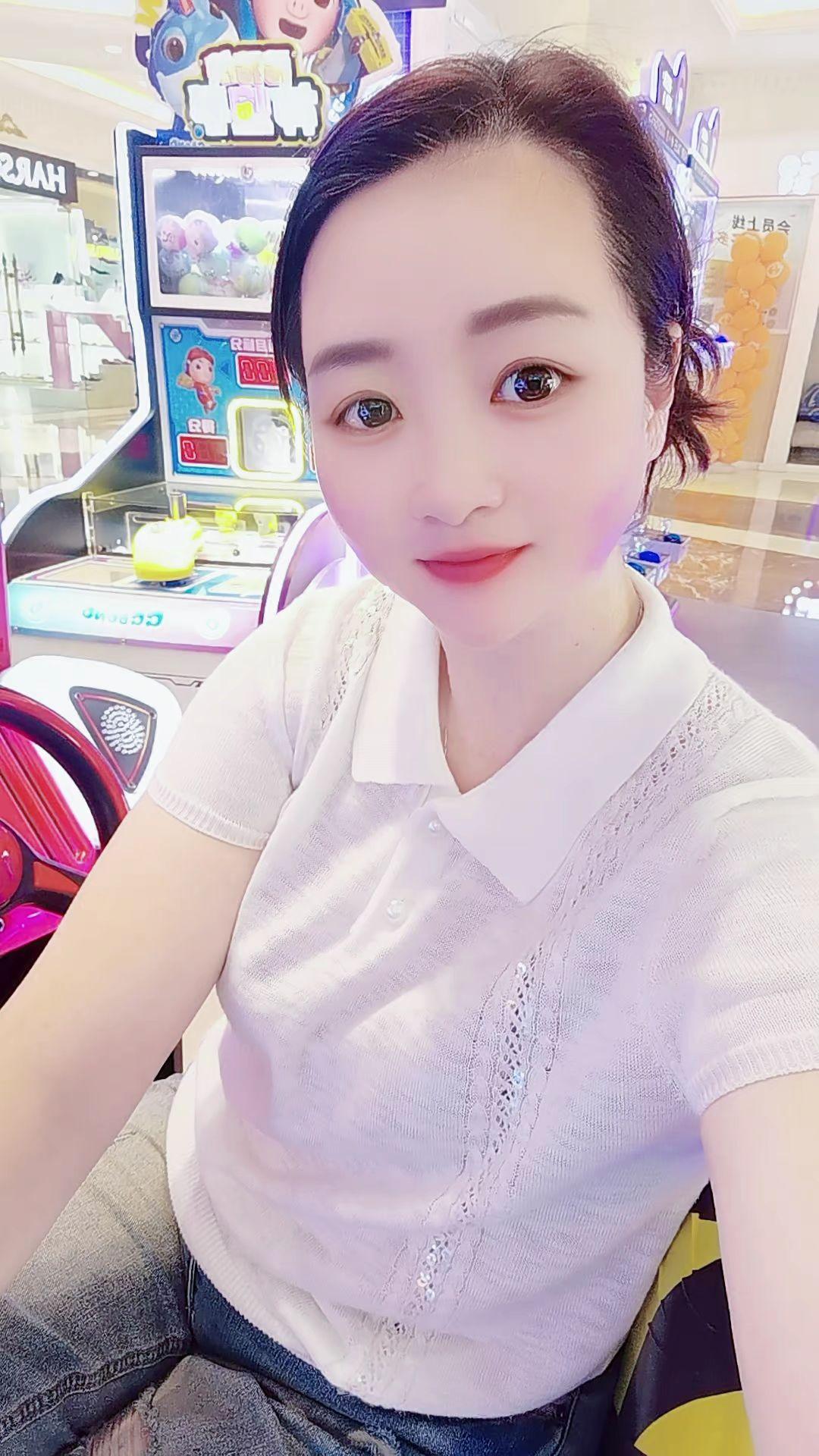 独处是成年人的奢侈品，而我刚好买得起。