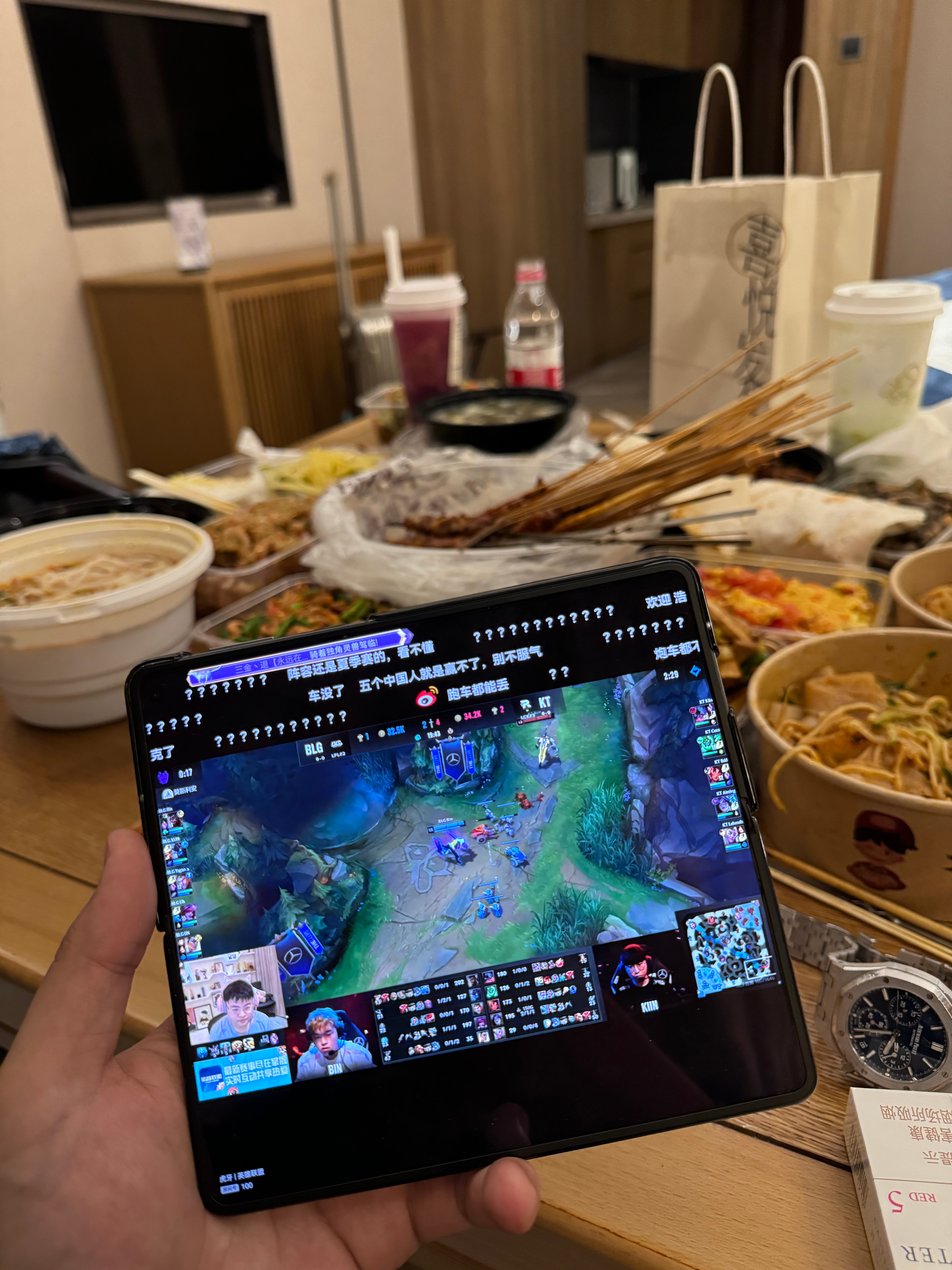 这都s13了？？？？青春溜得真快啊….这会再看 战队选手一个都不认识了（ps：这