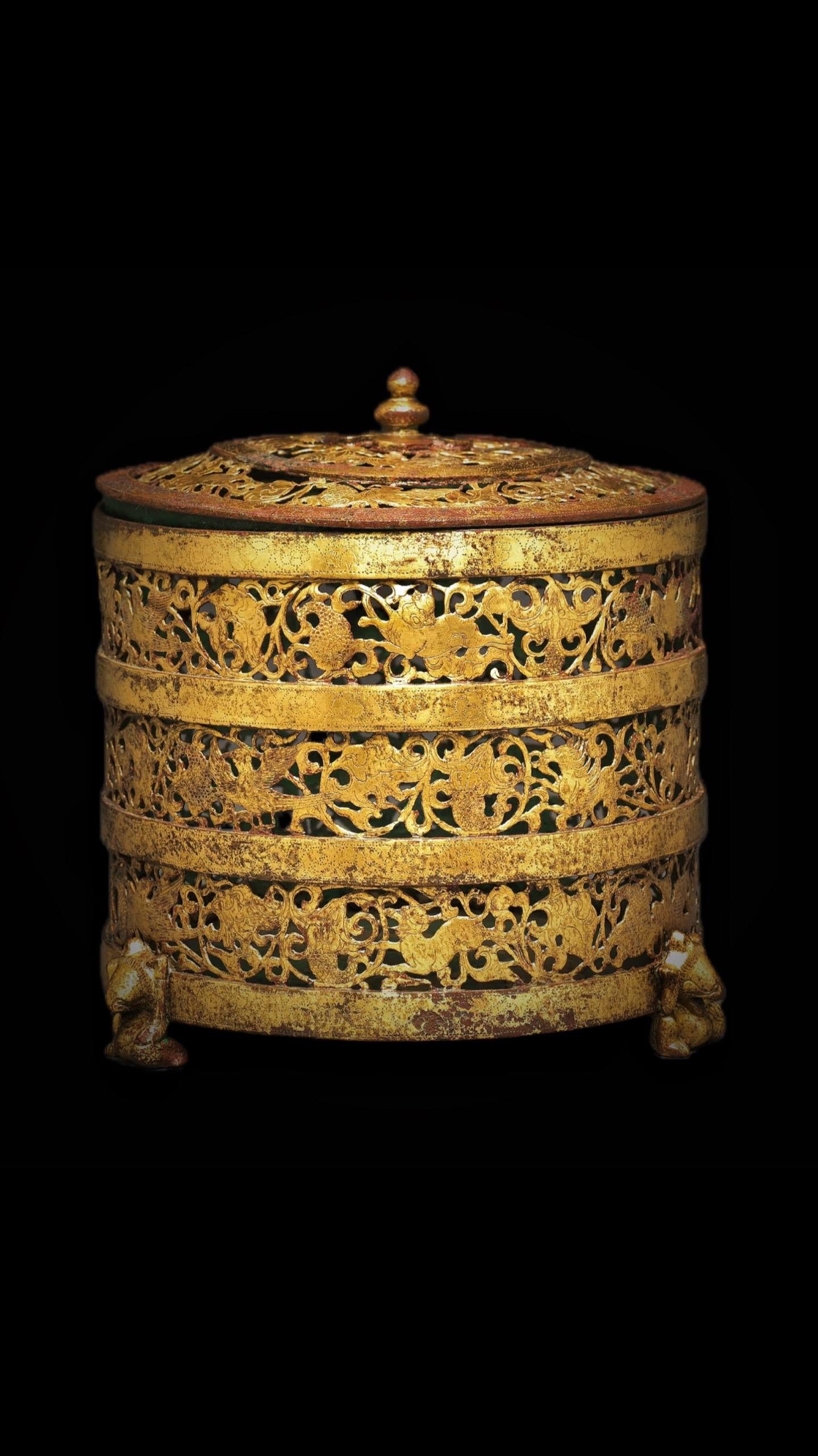 汉代·铜鎏金奁lián.窗明几净，闲临唐帖，深炷宝奁香——宋·陆游《一...