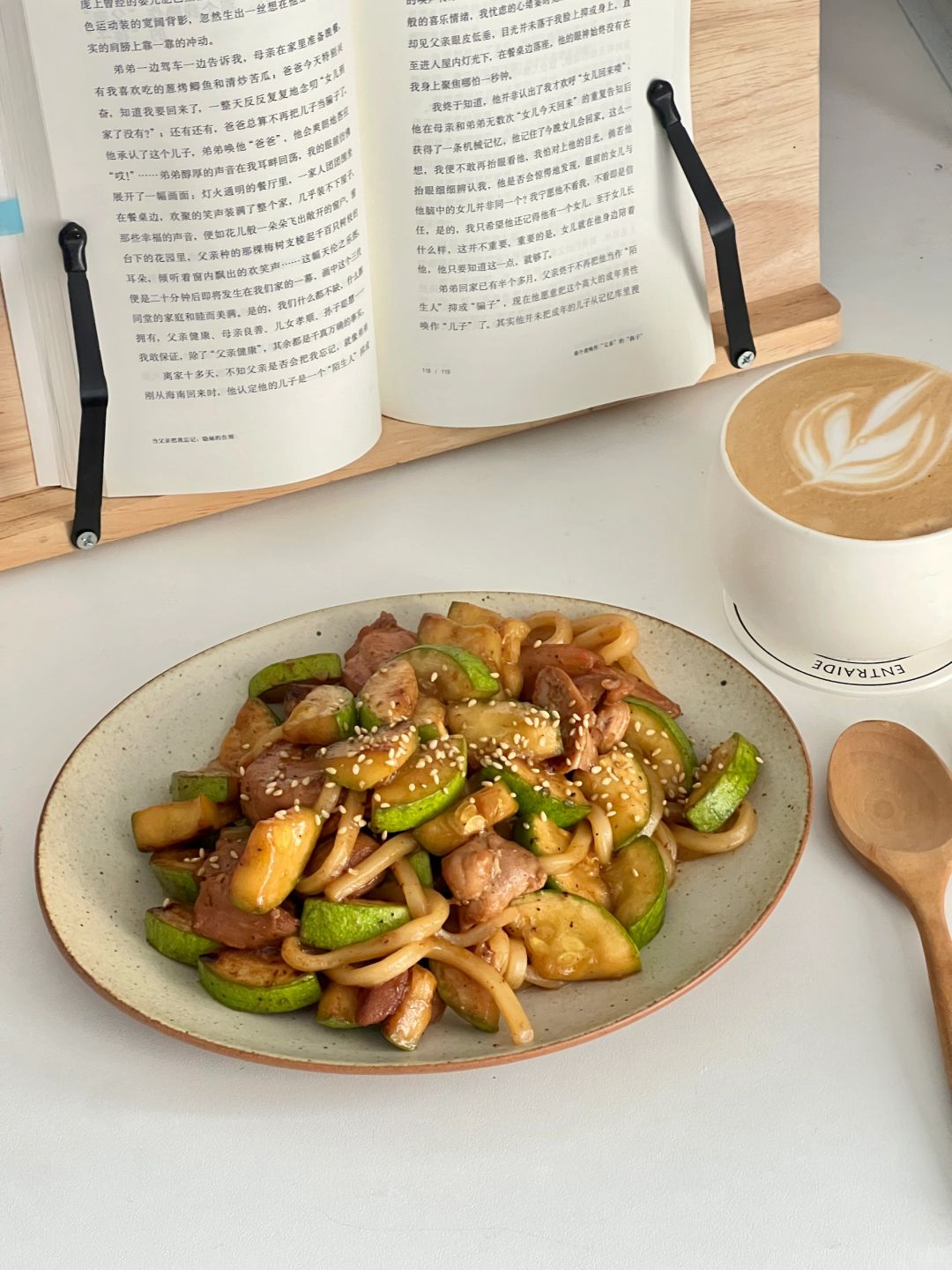 一个人吃炒乌冬面🍜