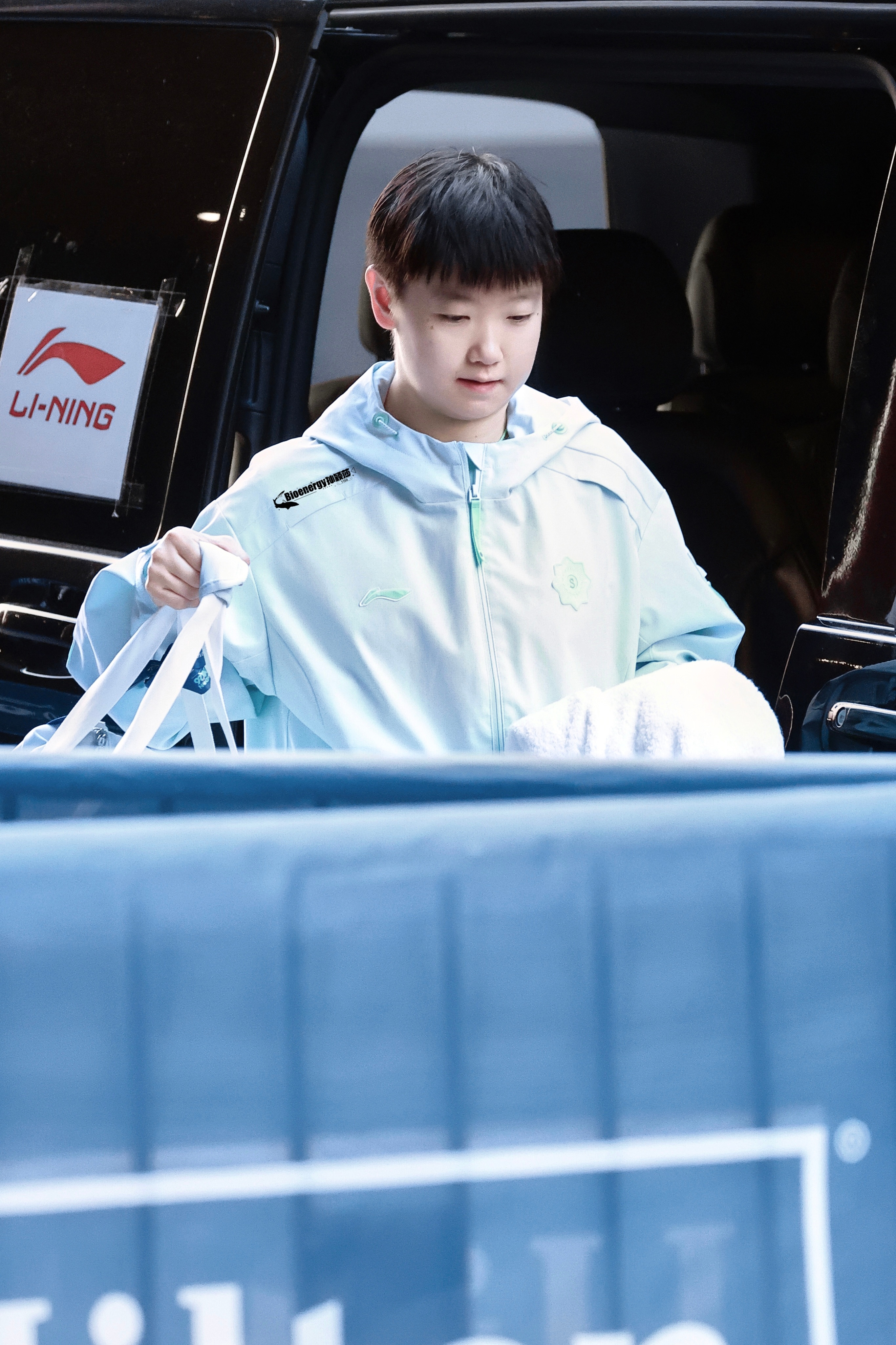 这是我的女儿，她今年五岁了，这个头发长度太好看了 