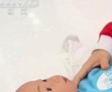 【冲奶、喂奶、拍嗝、换尿布……