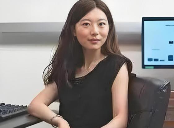 “我宁愿在美国住下水道，翻垃圾！也不回中国！” 谁能想到，说出这句话的人，竟然是