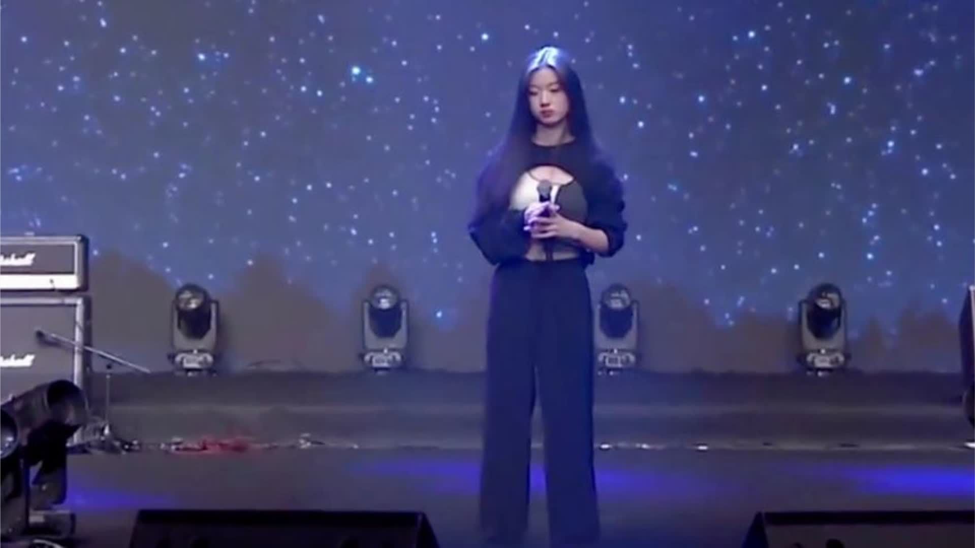 单依纯20年艺考现场，这唱功已经形成风格，就差机缘出道了！
