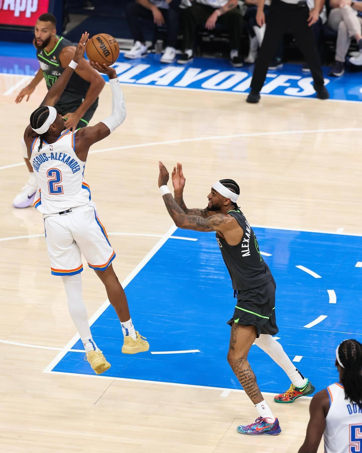 雷霆主场114-88大胜森林狼，大比分1-0领先！这场比赛的转折点发生在第三节，