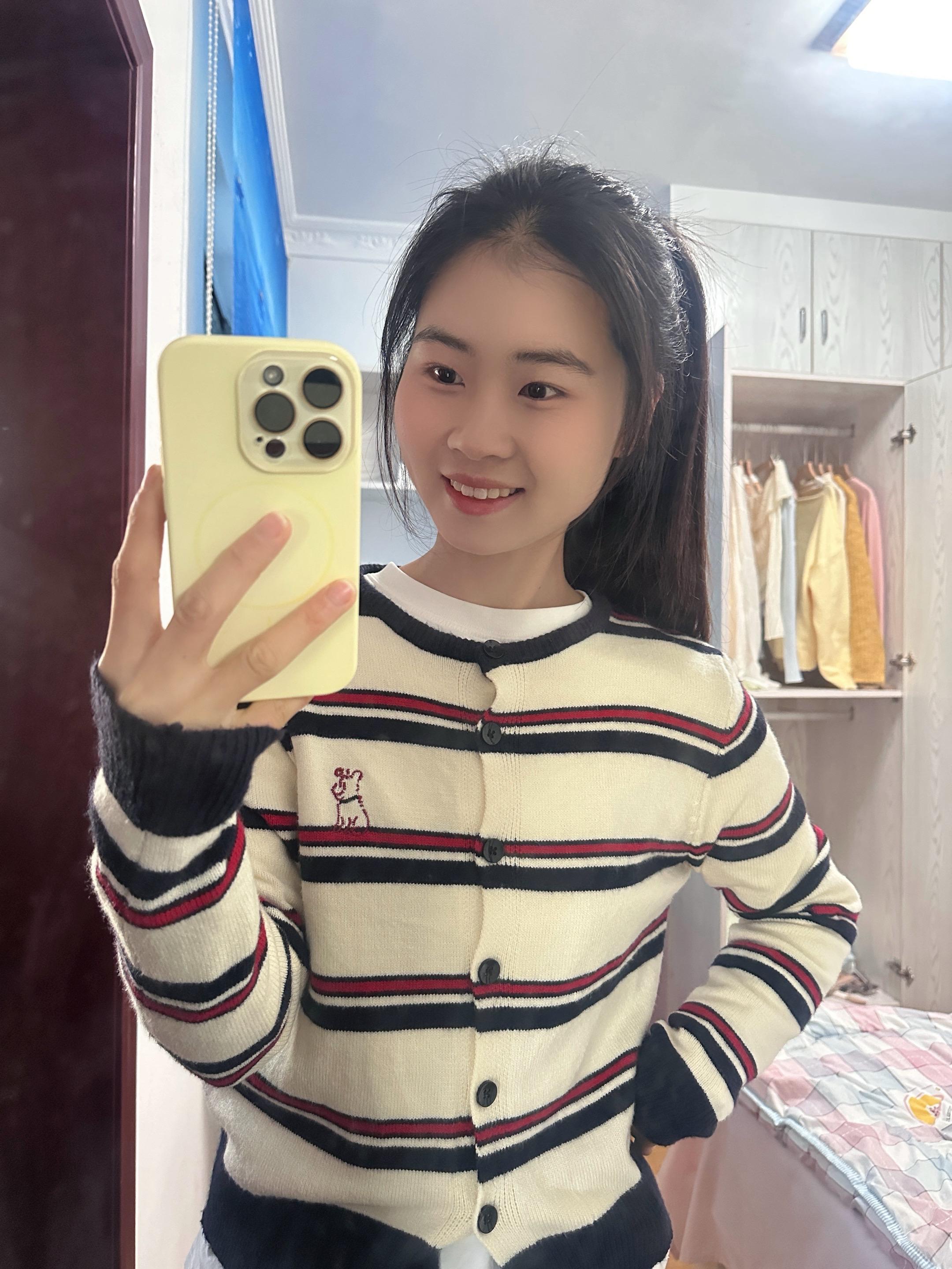 02年的我，今年24岁了，一个人在外面这座城市打拼，这里没有朋友，也没...