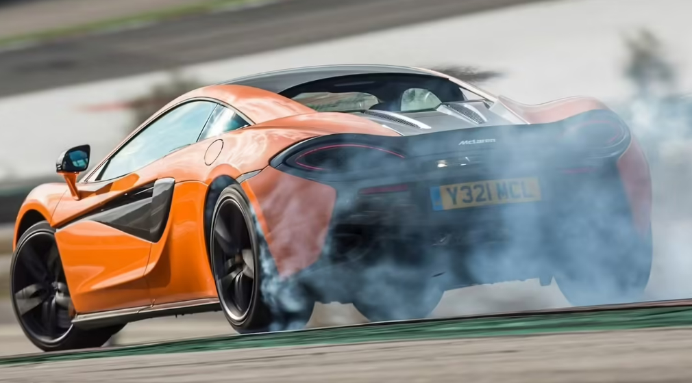 迈凯伦申请新专利：赛道模式必须在赛道才能解锁 根据该专利申请文件显示，迈凯伦拟采