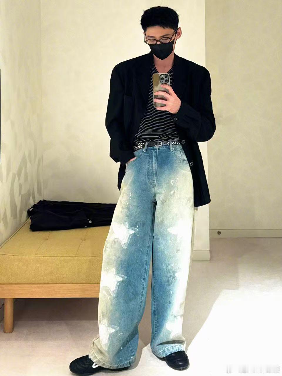 白敬亭收官文哇 ​​​