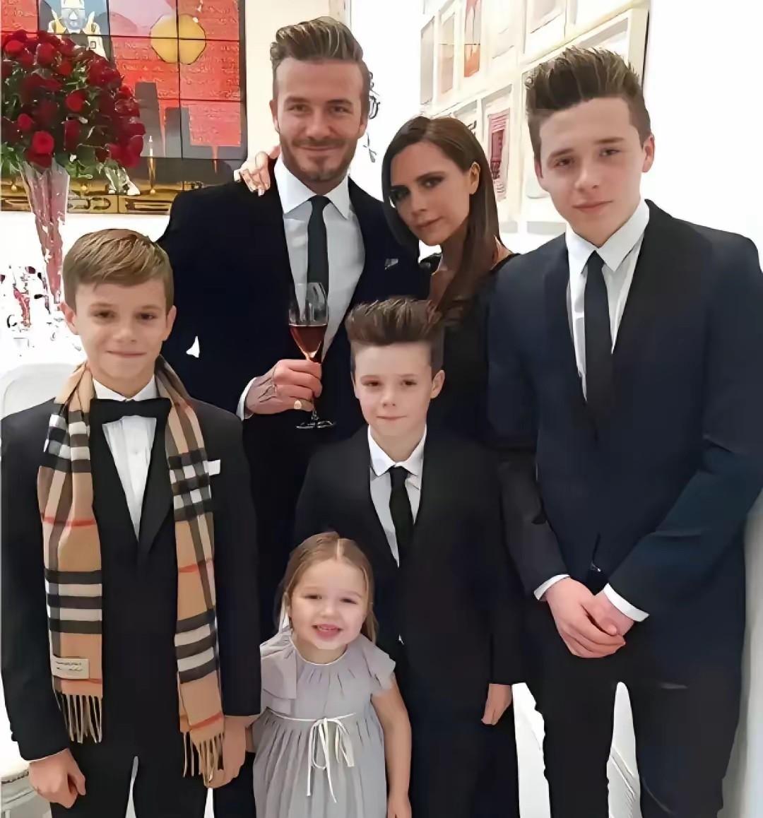 颜值超高的一家，贝克汉姆一点也没让自己的基因浪费，生了三男一女，一个个都是颜值超