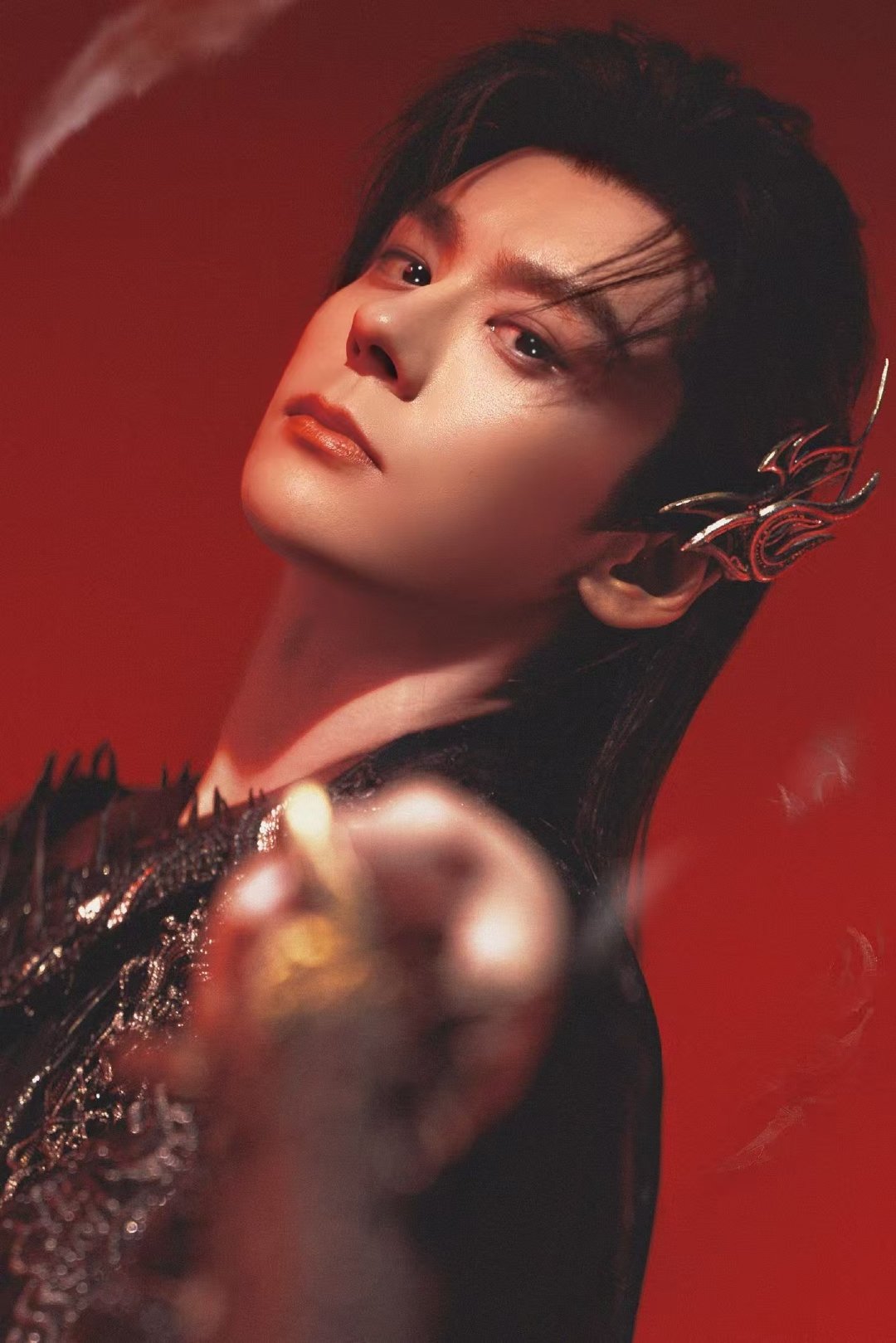 吴谨言魏哲鸣新剧纯恨感 吴谨言魏哲鸣刚开机就恨海情天 这部剧的选角导演是神！吴谨