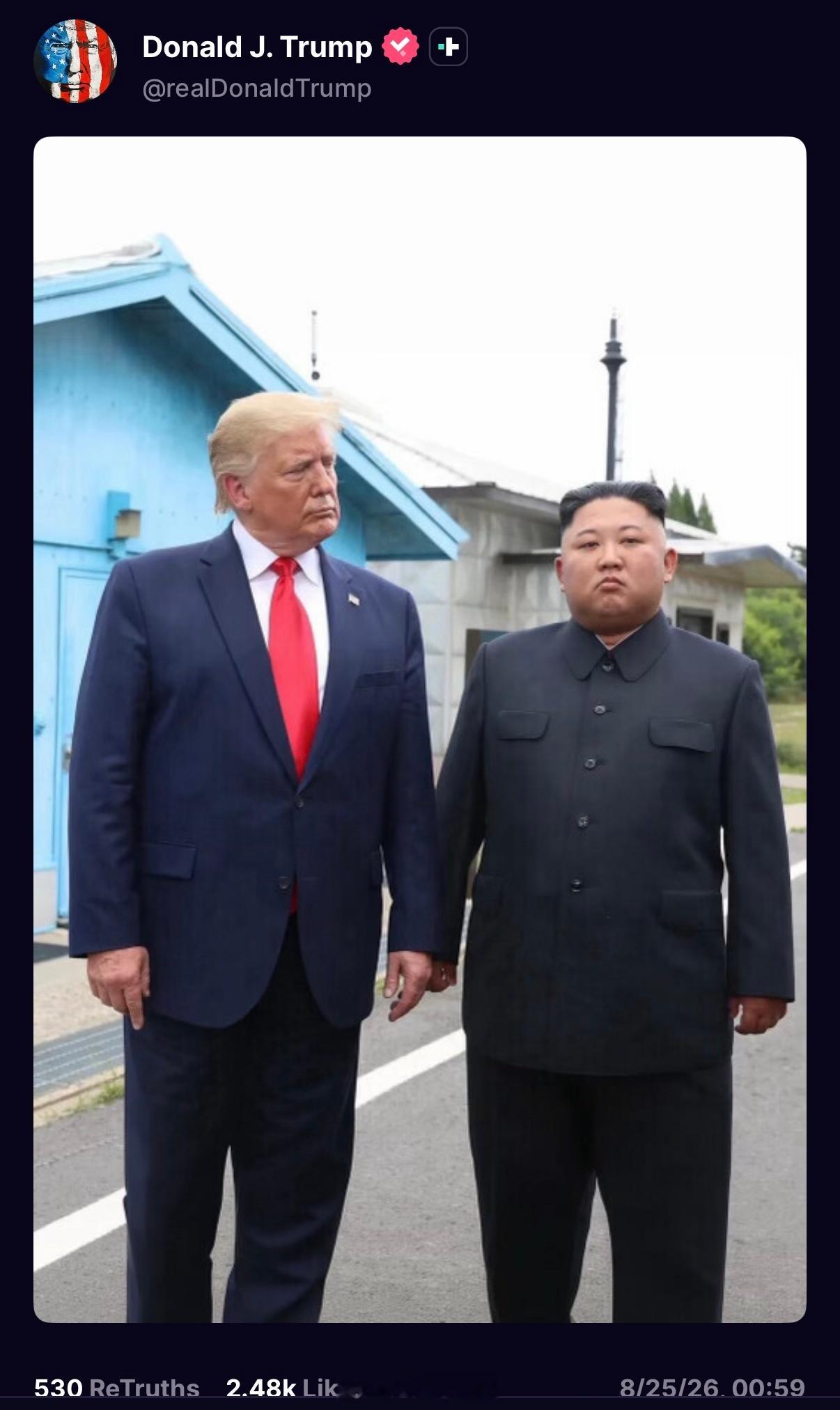 特朗普连续发布与金正恩同志的合影 