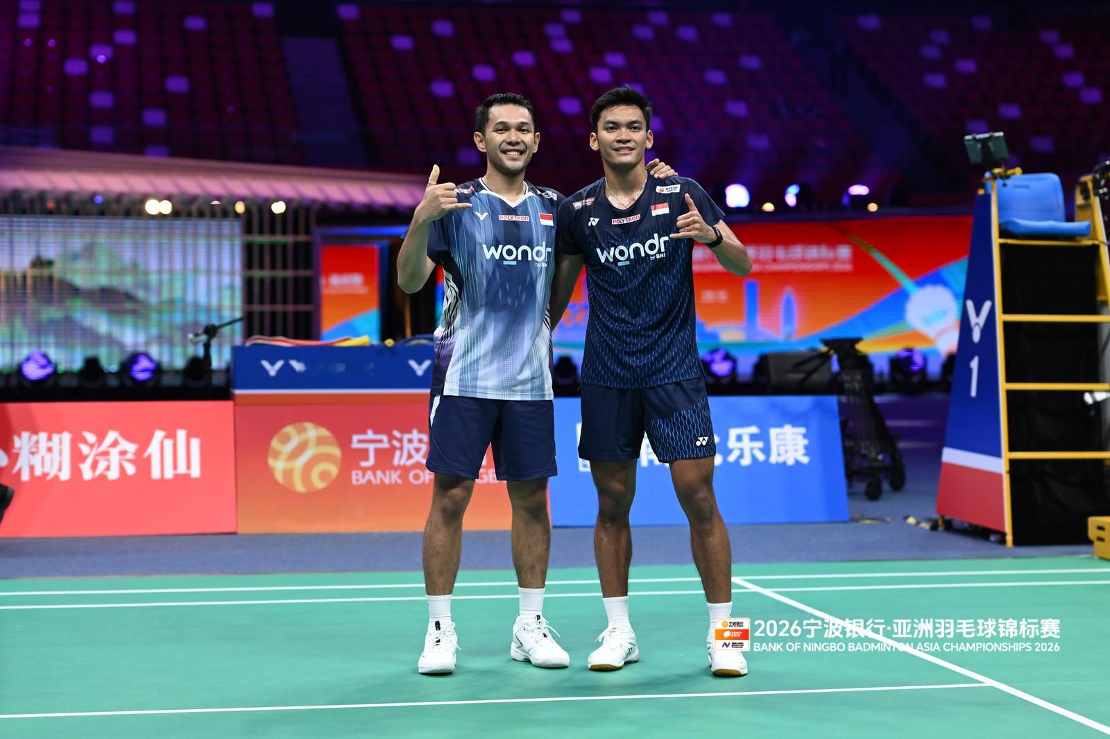 阿尔菲安/菲克里🇮🇩 21-15、21-18 李芳至/李芳任半决赛对手：谢定