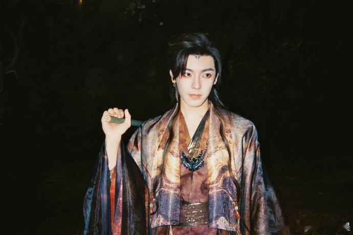 侯明昊入青云收官发文 刚看完侯明昊的收官文就泪目了！他说“谢谢大家喜欢这个有血有