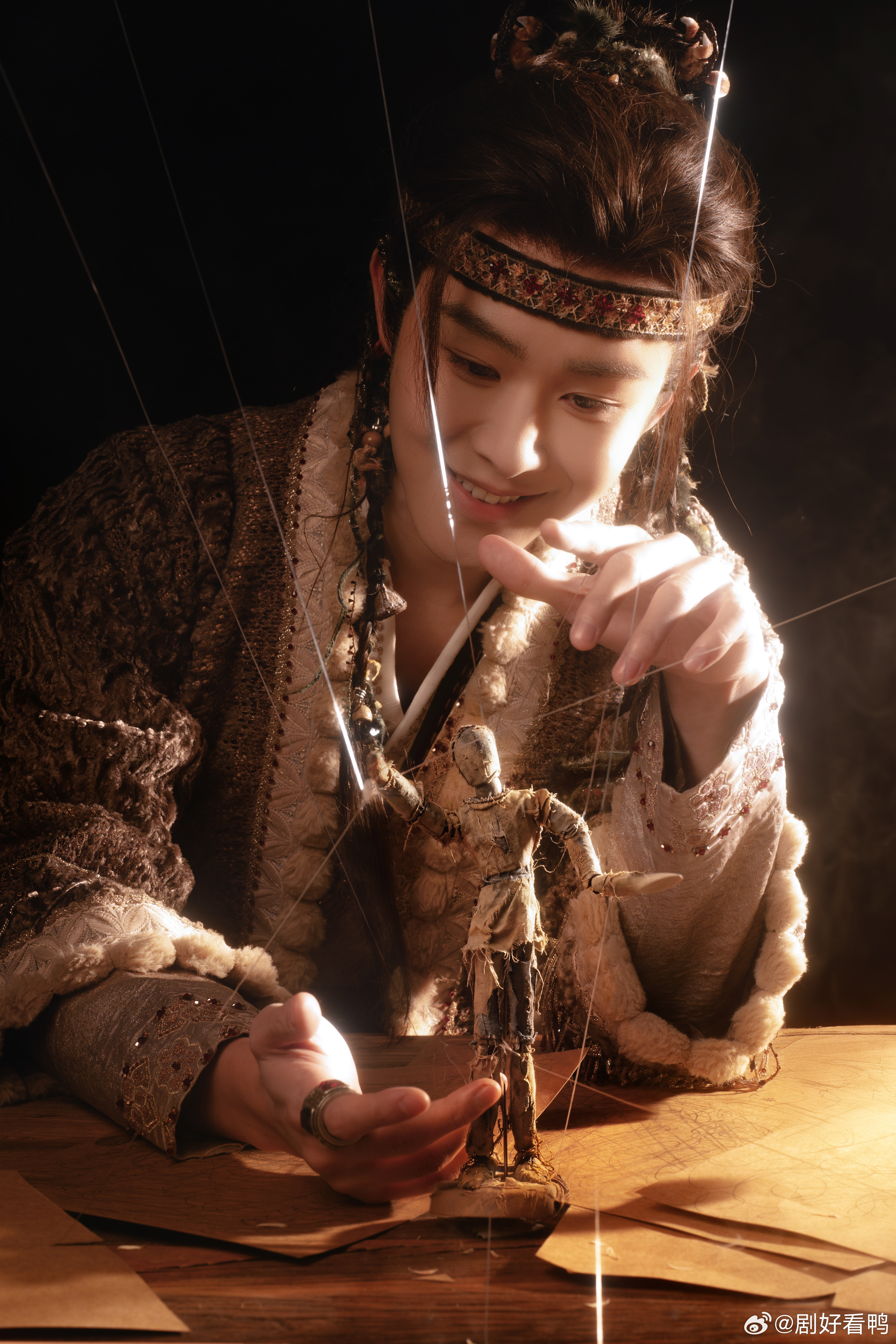 田嘉瑞木头人 哇哦！龙神造木偶成精成寄灵，这奇幻设定就像一阵清新的风，吹进了我的