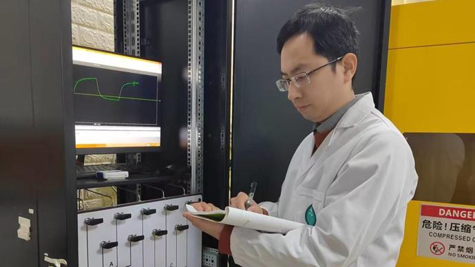 上交大教授逆天！吹口气就能查癌症？准确率94.3%，顶刊论文背后是痛失三位至亲的