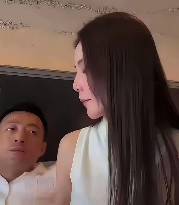 张兰眼中的马筱梅与汪小菲都是自己家的孩子。婚姻好不好全在两个人身上，不在外界人的