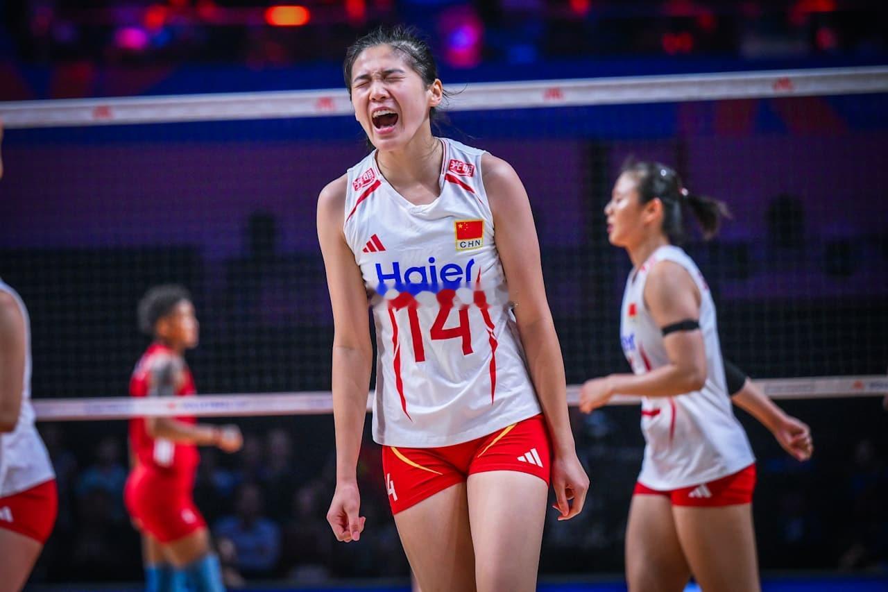 中国女排0-2土耳其女排（21-25 15-25）庄宇珊：11分（19扣9中2失