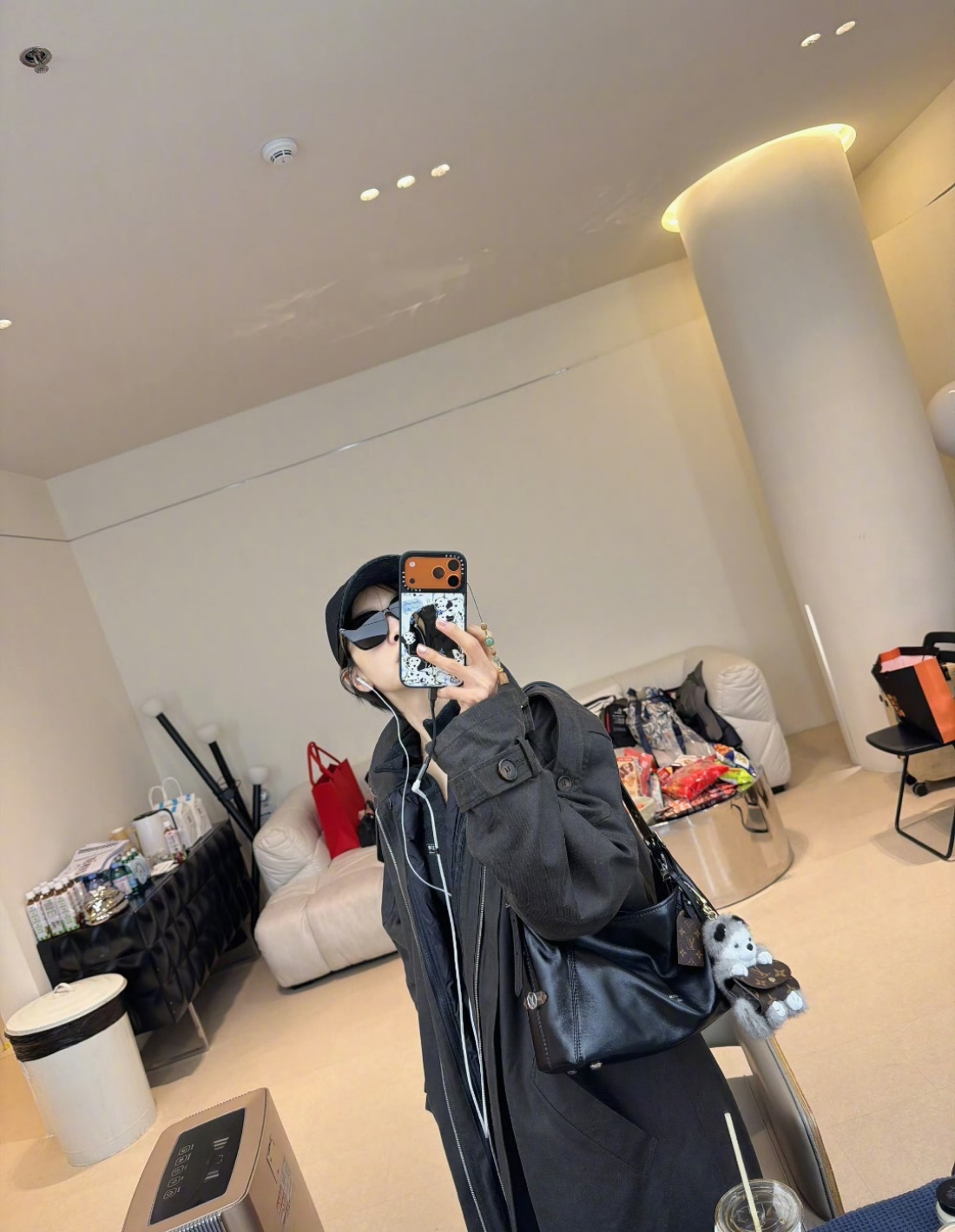 宋茜辛苦了辛苦了但sorry～看到你上班还是很开心