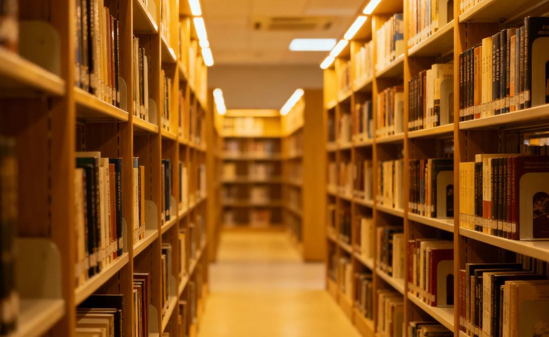 今天在图书馆，意外邂逅了一本书的奇妙世界📚
原本只是想随便找本书打发时间，却意