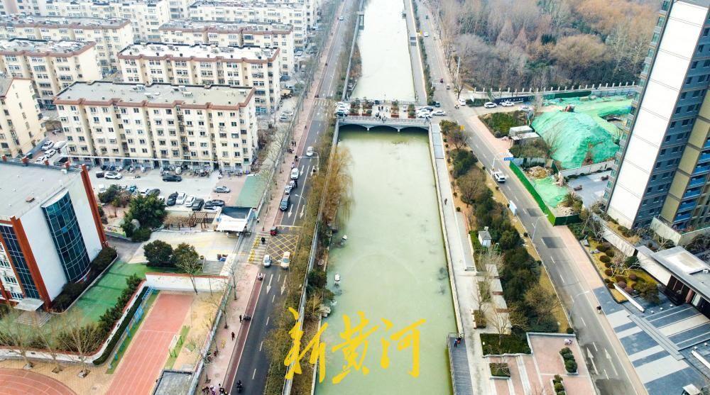 受持续低温天气影响，连日来，泉城最低气温普遍维持在0℃以下，市区部分河道与景观湖