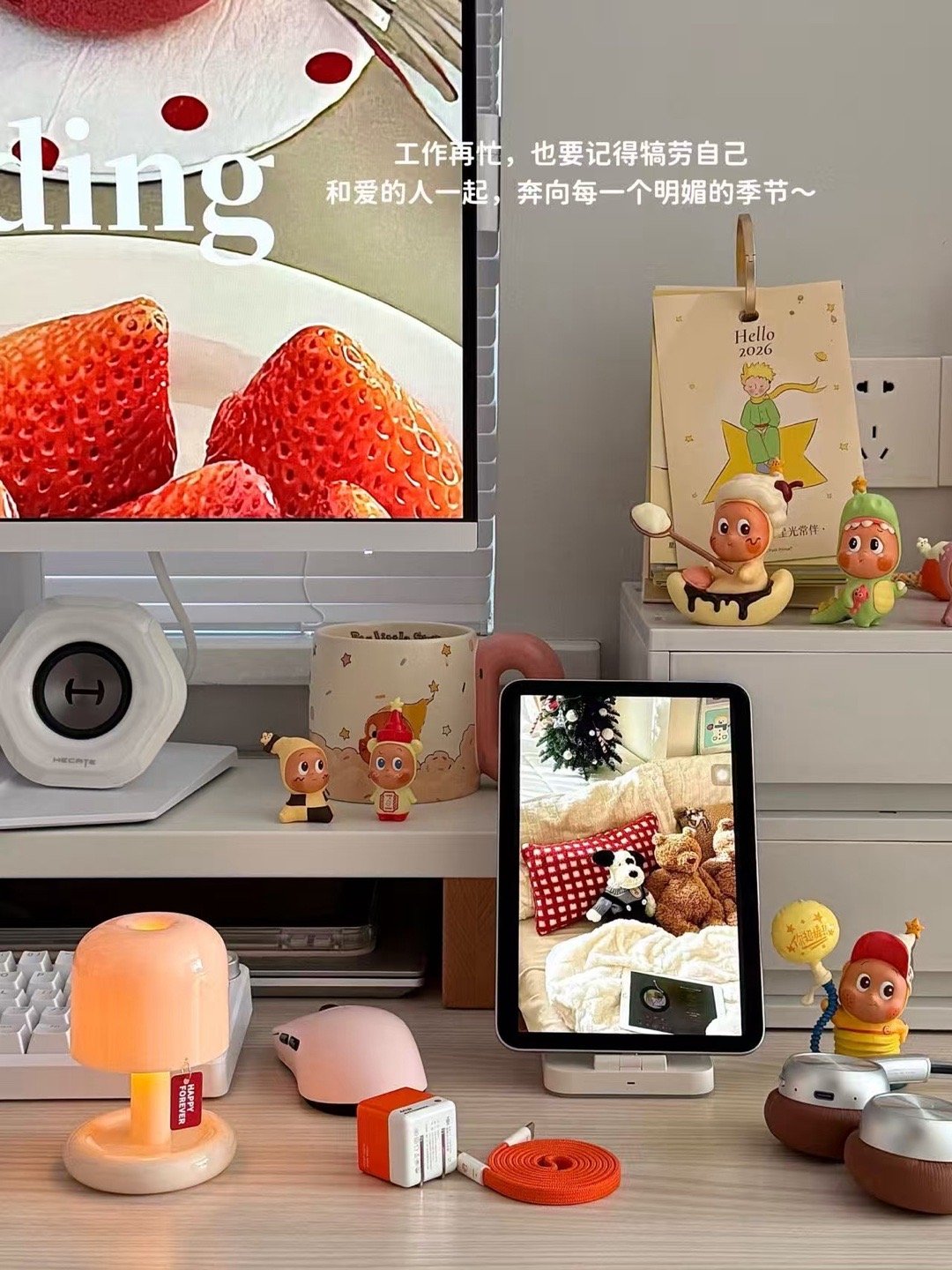 一人食不是孤独，是和自己的独处时光：对着满桌美食发呆、刷剧，这一刻只讨好自己～ 