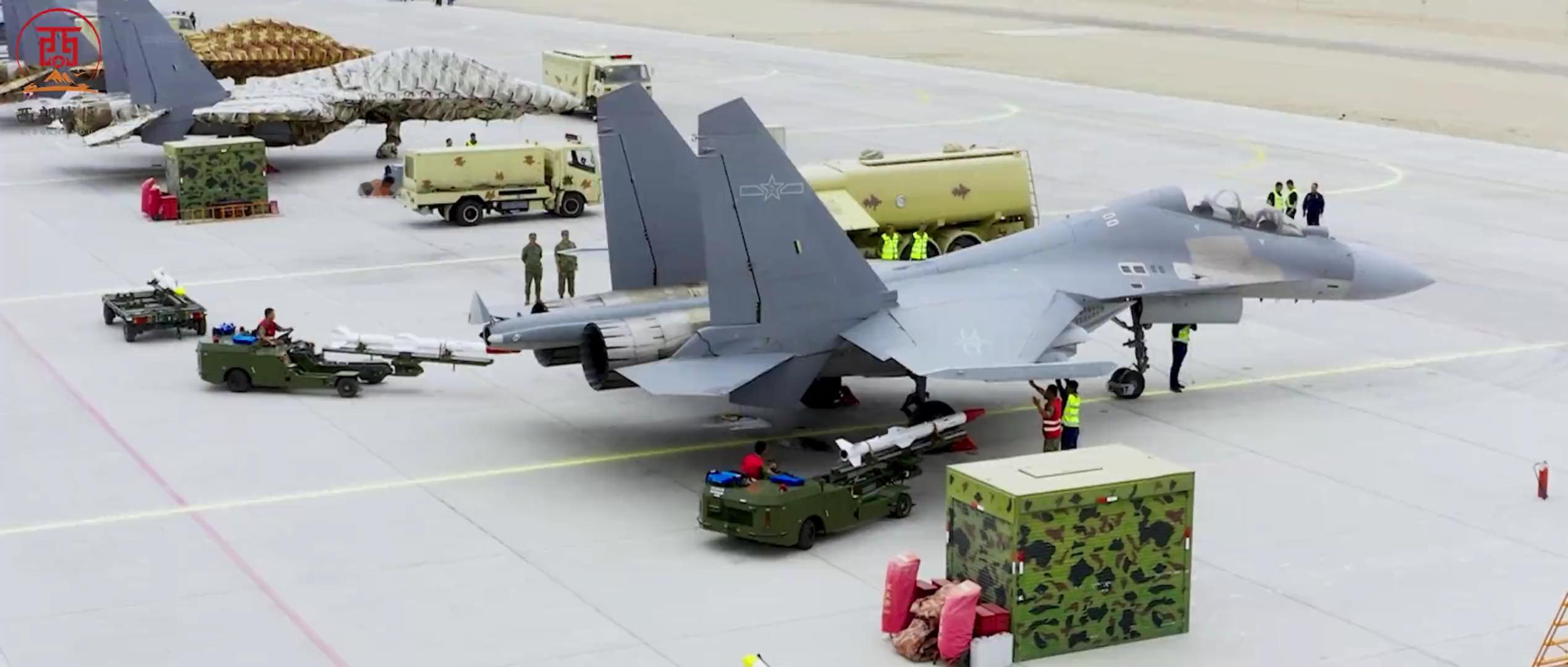 西空“雾都雄鹰”歼-16新家又出镜 烽火问鼎计划制胜空天