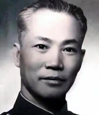 1943年，陈诚给古鼎新发密电，要他除掉上司王劲哉，古鼎新拿到密电后，拿给王劲哉