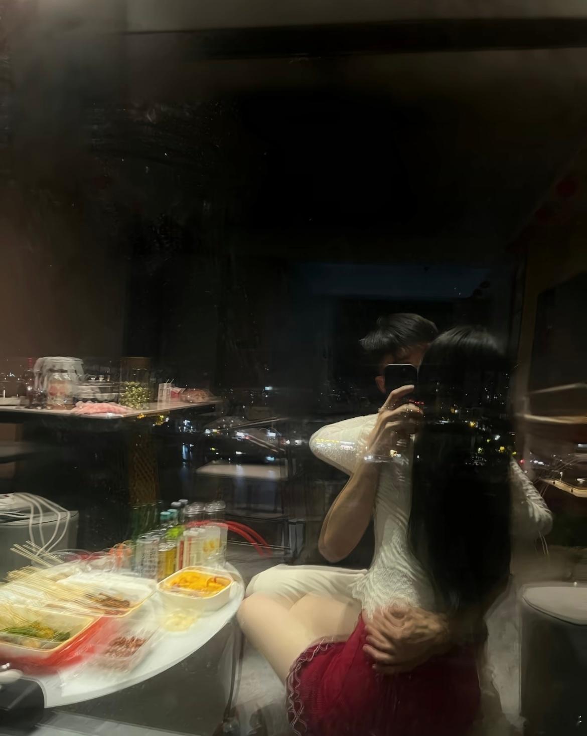 酒店 烧烤 微醺 爱人 好幸福 ​​​