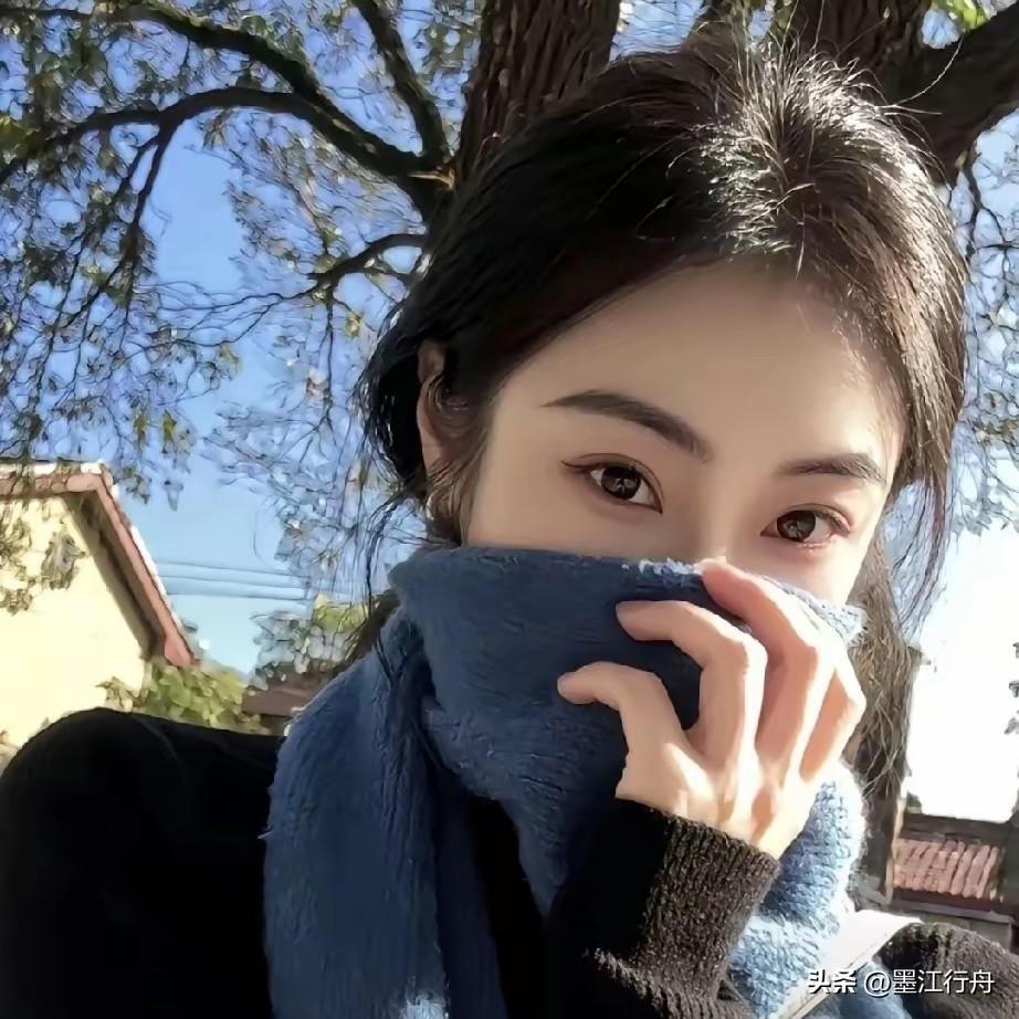 “贞洁是女孩最高贵的嫁妆”，公交车标语引争议，官方回应。乐山市井研县一公交车车身