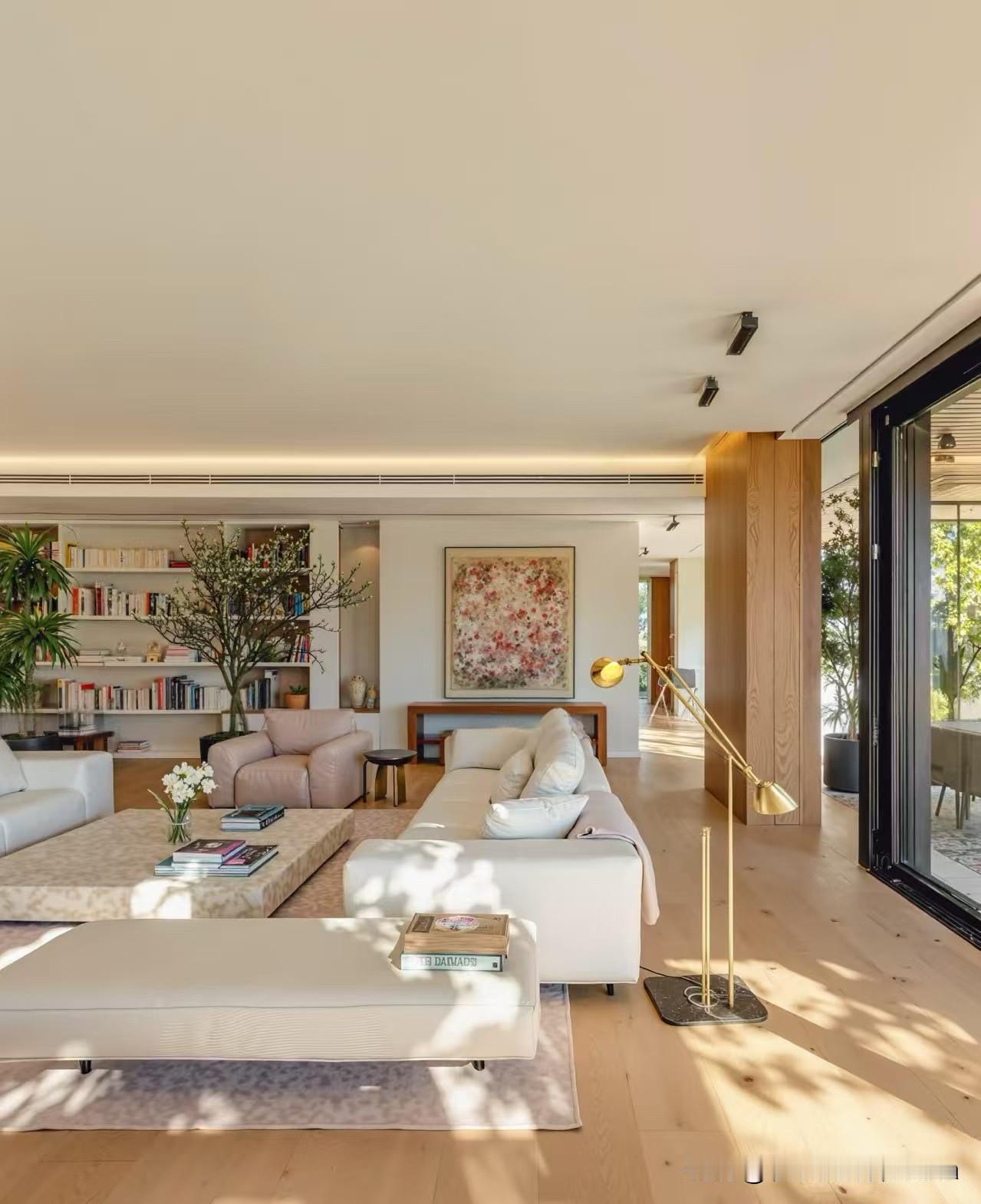 你家缺的不是家具
是专业的软装搭配

买对单品≠装出高级感
风格混乱、配色翻车、