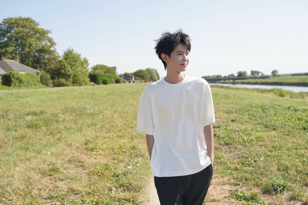 夏日旷野的风吹到了我的心里 