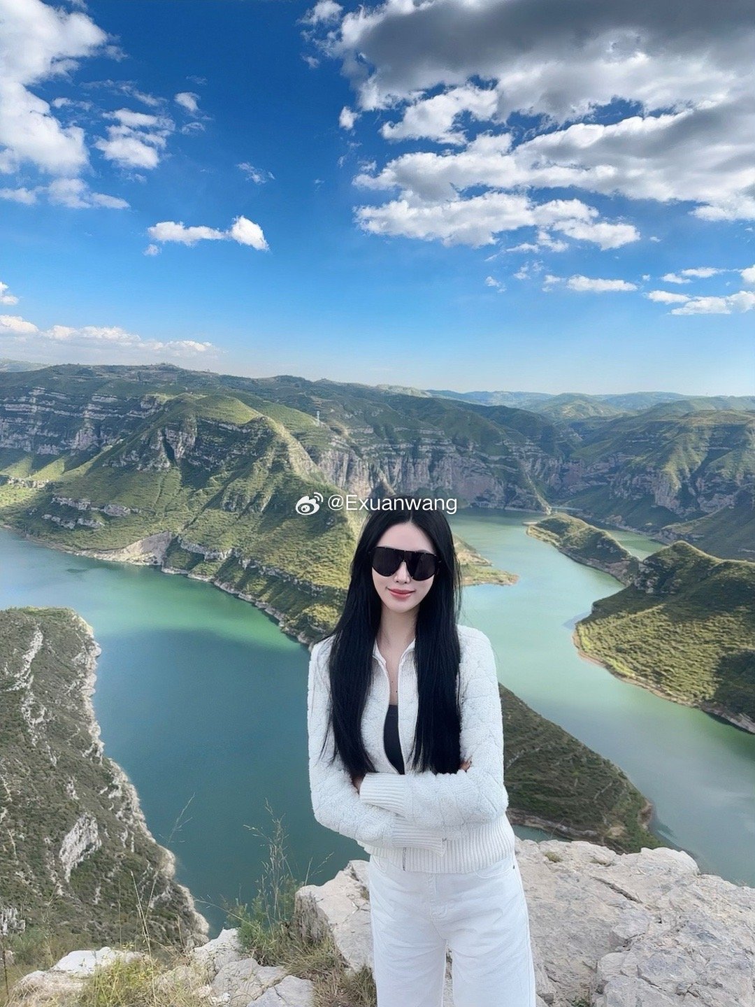 🏞️👭💕 ​​​