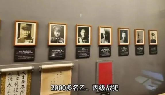 真的太勇了！一位中国姑娘闯进日本靖国神社，直接把镜头对准展馆里的日语原文，把里面