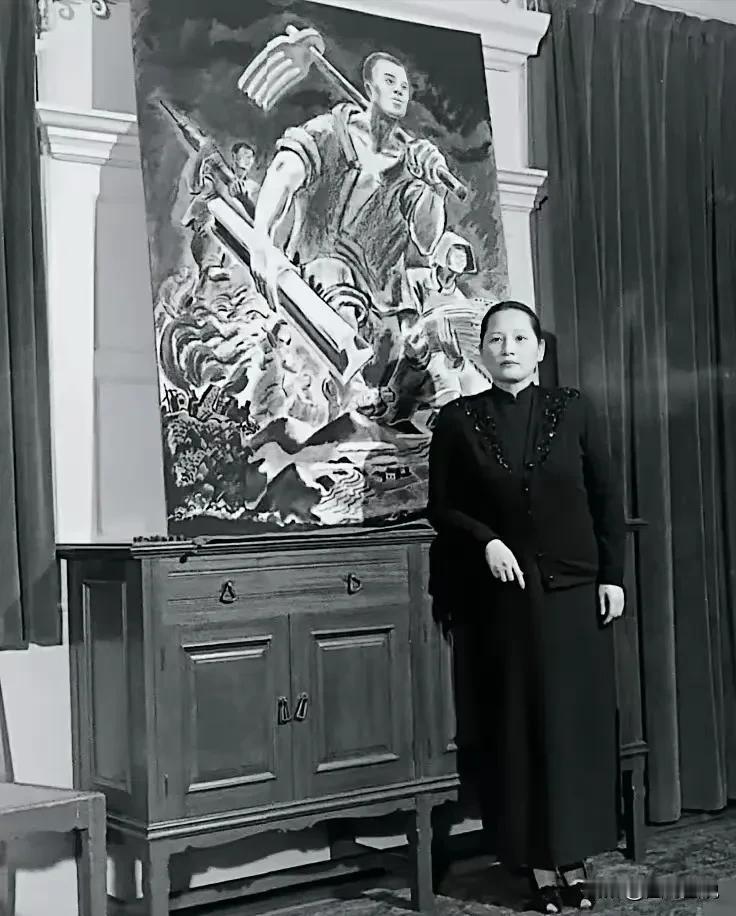 孙中山先生夫人宋庆龄在宋家三姐妹中是最美丽端庄的。1946年，宋庆龄先生留下的这