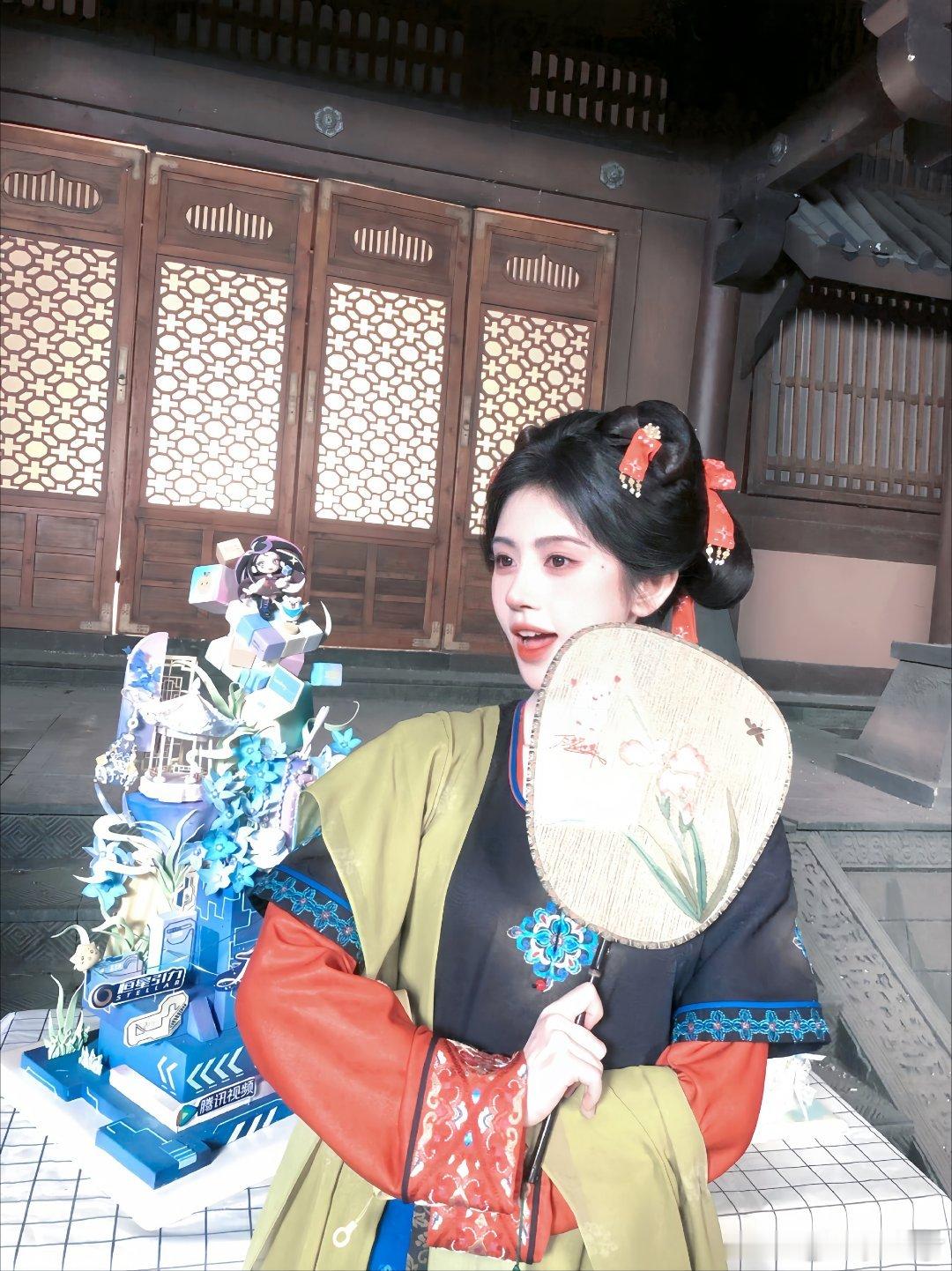 鞠婧祎  jjy鞠婧祎花间令 jjy鞠婧祎杨采薇“在某个不知名的角落许你岁岁平安