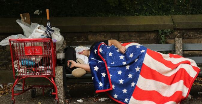 关于美国流浪汉的来源问题：美国的77万流浪汉中有百分之四十几为瘾君子，百分之二十