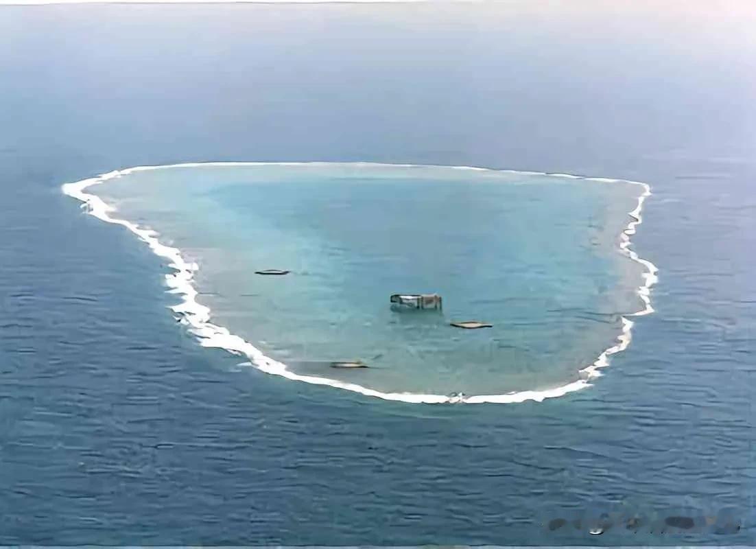 日本对华挑衅动作持续升级，海上、舆论两条战线同步制造区域紧张态势。自卫队驱逐舰多