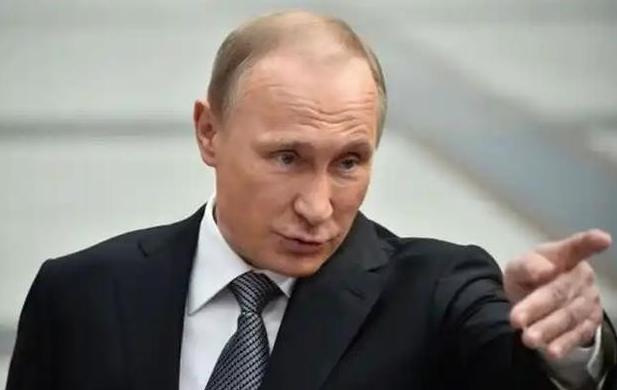 北约一旦踏入俄罗斯本土，中国就必须出兵？很多人还陷在这种兄弟义气的幻想里。错了！