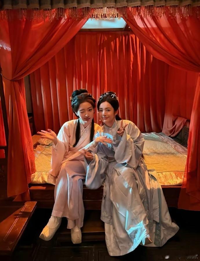 邓恩熙是我见过古装剧演技很好，很纯粹的女孩。 ​​​