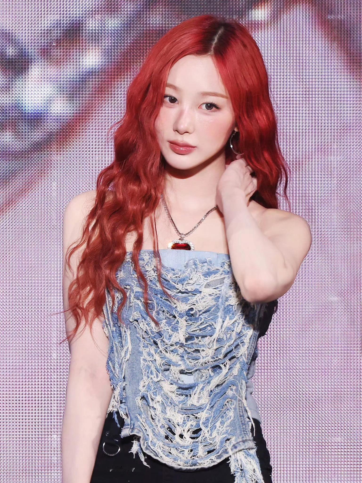 giselle 美人鱼 游上了岸 ​​​