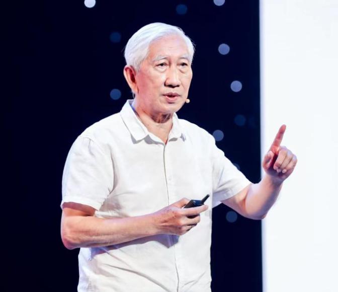 清华教授柳冠中直接开炮：满大街无人车送餐机器人，根本不是科技之光，资本正在用机器