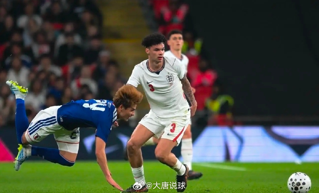 日本主帅曾遭曼联歧视，如今日本1-0击败英格兰，打脸曼联友谊赛日本力克英格兰，森