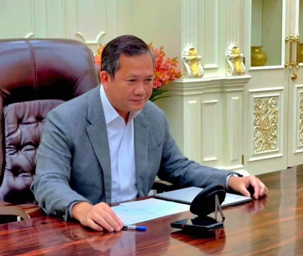 柬埔寨首相洪玛奈还是执迷不悟，要一条道走到黑。据报道，洪玛奈称，我要感谢唐纳德·