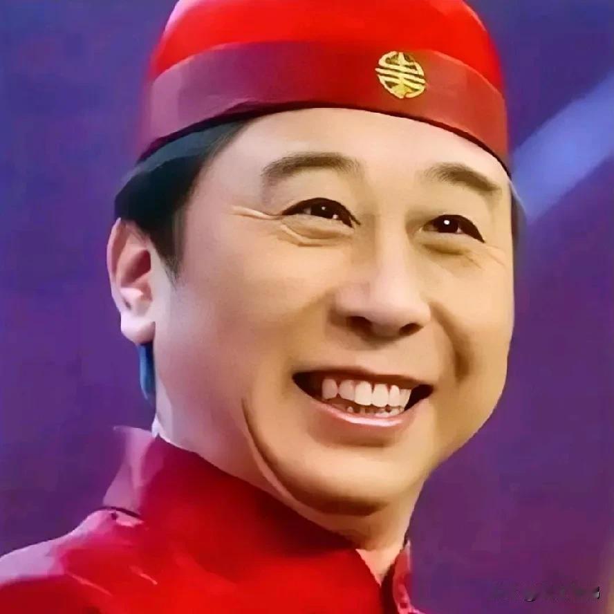 上央视春晚次数最多的演员
①冯巩    (33次)
②蔡明    张也    (