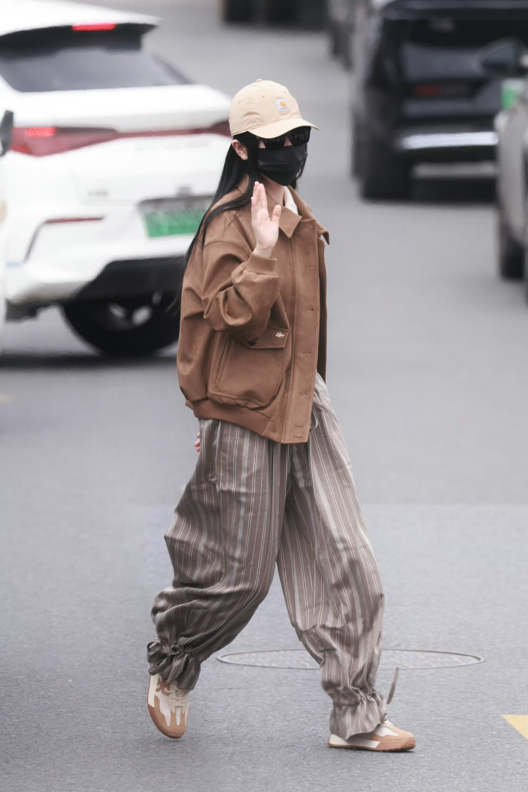 虞书欣今天云初令上班路透！！！接收一份来自欣欣的比心💗📨虞书欣云初令虞书欣云